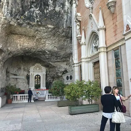 Al Bellavista.baldo بيت للعطل Ferrara di Monte Baldo